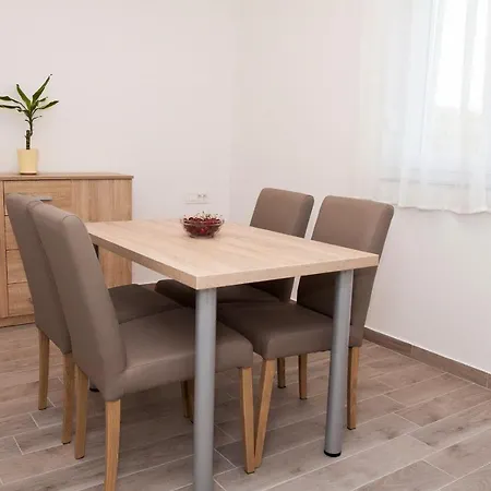 Appartamento Apartments Four Stars *