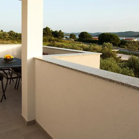 Apartments Four Stars Appartamento *