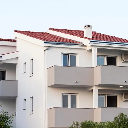 Appartamento Apartments Four Stars