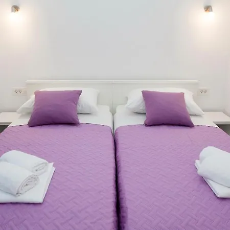 Apartments Four Stars 斯维蒂佩塔