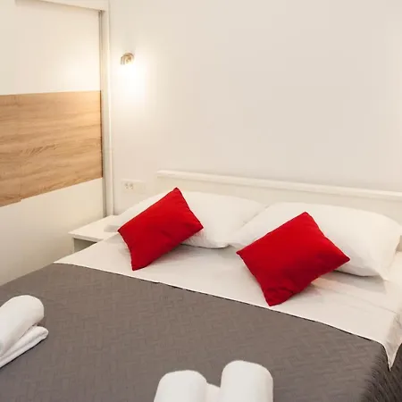 公寓 Apartments Four Stars *