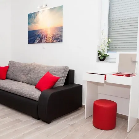 Apartments Four Stars 公寓 *