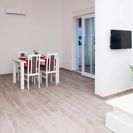Apartments Four Stars