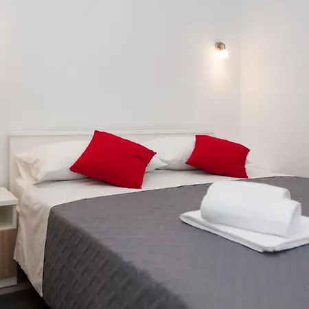 公寓 Apartments Four Stars